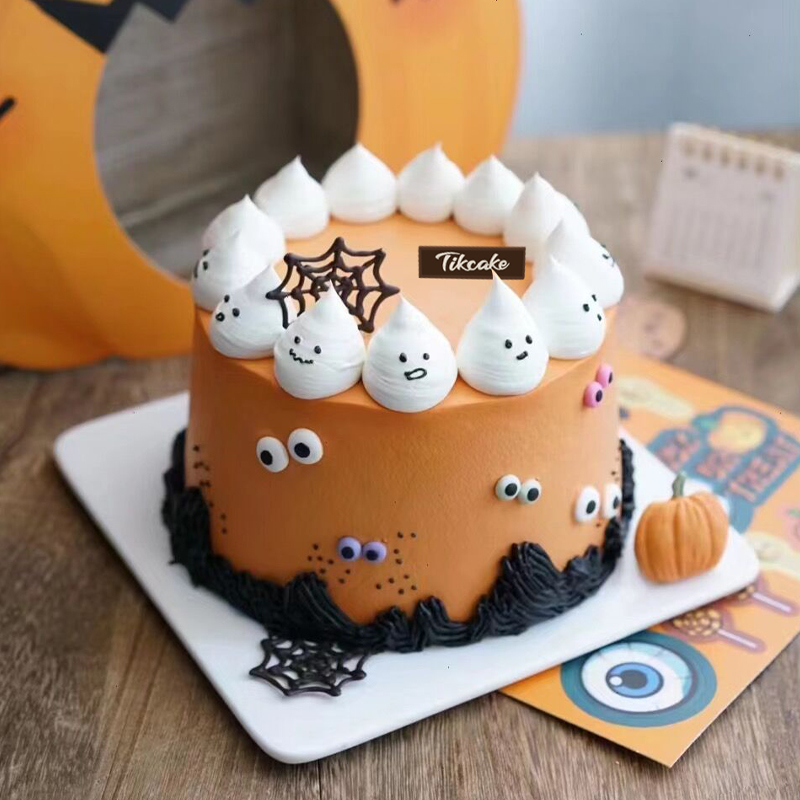 简约万圣节主题鲜奶蛋糕